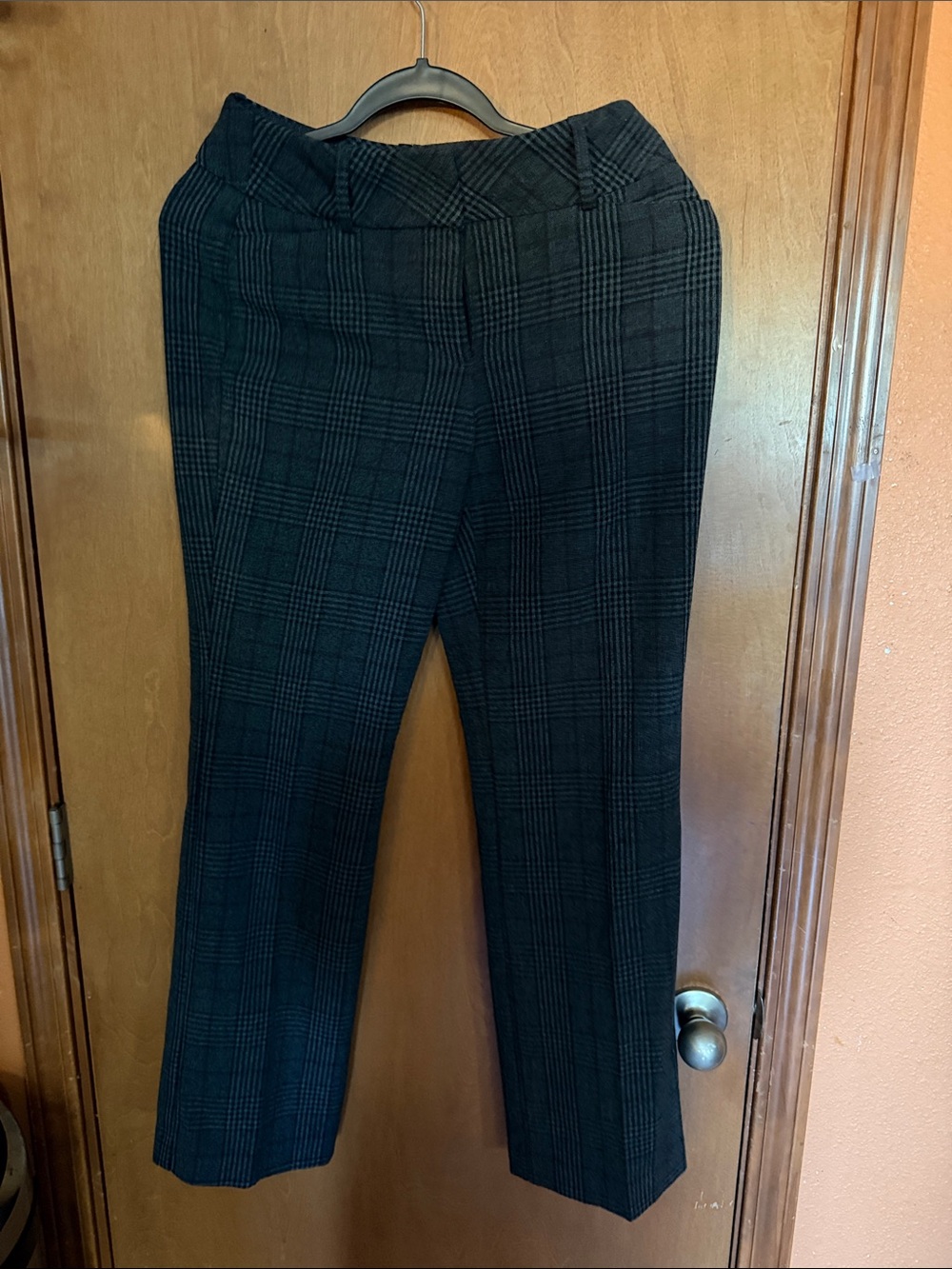 Roz & Ali Black Plaid Straight-Leg Dress Pants